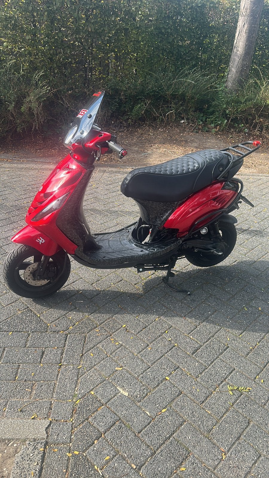 Zip 70cc snor tekoop/terruil, Fietsen en Brommers, Ophalen, Zo goed als nieuw, Overige typen, Piaggio