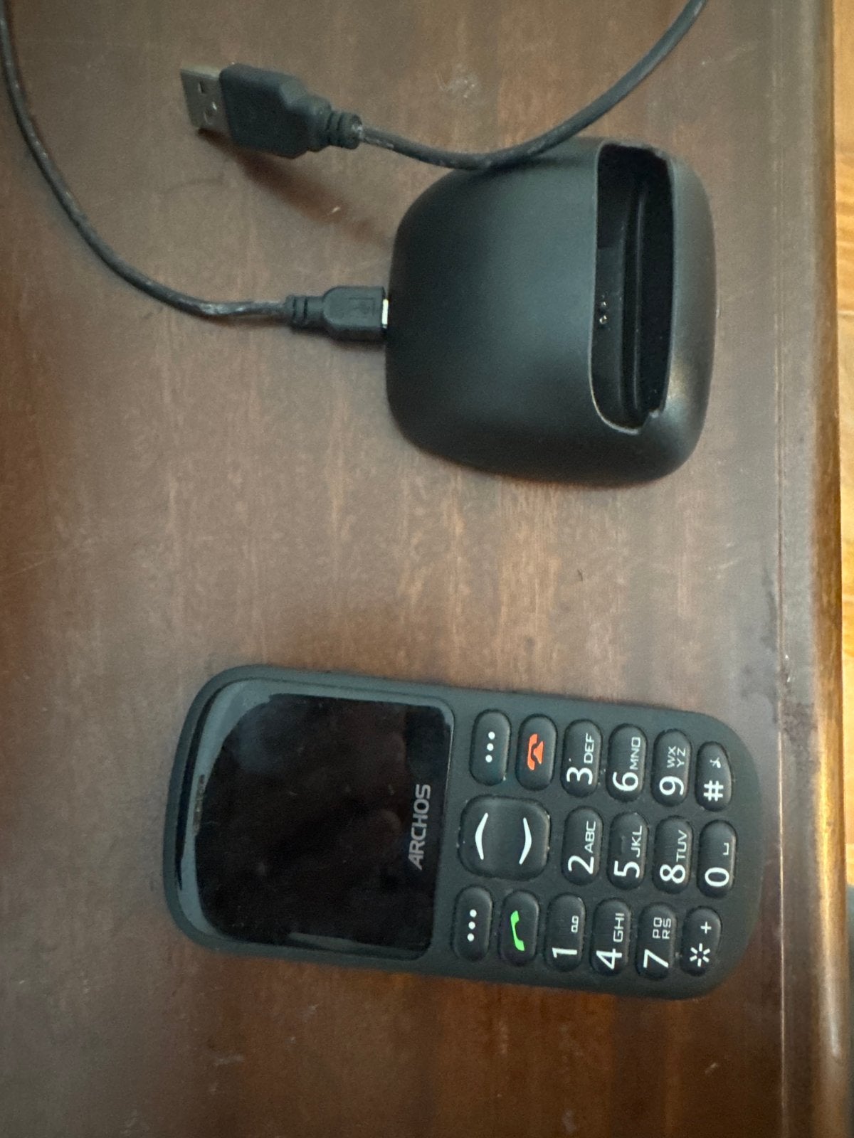 Archos Seniorentelefoon met Oplaadstation, Geen camera, Ophalen of Verzenden, Zo goed als nieuw, Klassiek of Candybar