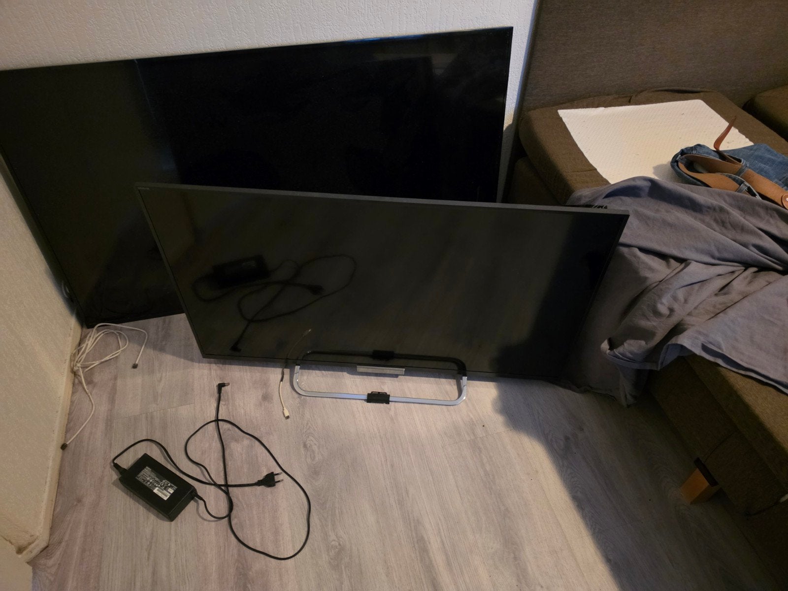 Sony Bravia Full HD TV 43 inch met boekjes, 50 Hz, Ophalen of Verzenden, Zo goed als nieuw, Full HD (1080p)