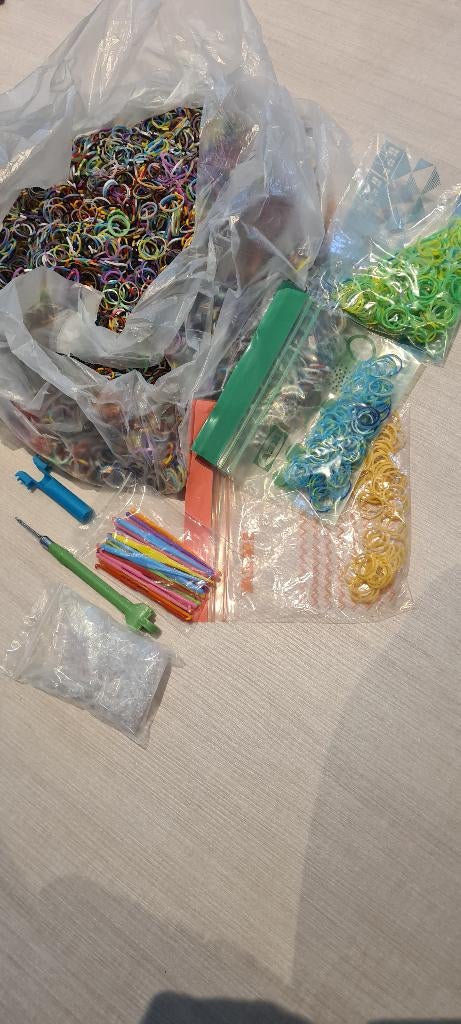 Veel loom elastiekjes en materiaal, Ophalen, Overige thema's, Overige typen, Meerkleurig
