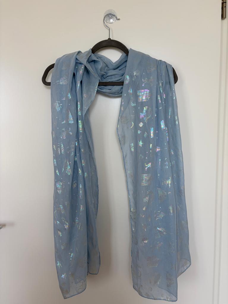 Disney Disneyland Parijs 30 jaar sjaal, Kleding | Dames, Ophalen of Verzenden, Zo goed als nieuw, Maat 38/40 (M), Sjaal