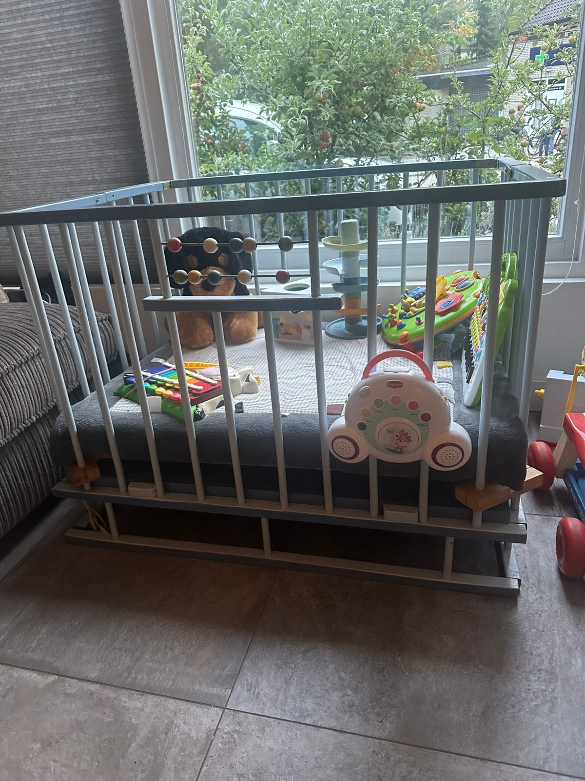 Gratis vintage box, Kinderen en Baby's, Boxen, Ophalen, Gebruikt, Rechthoekig, In hoogte verstelbaar