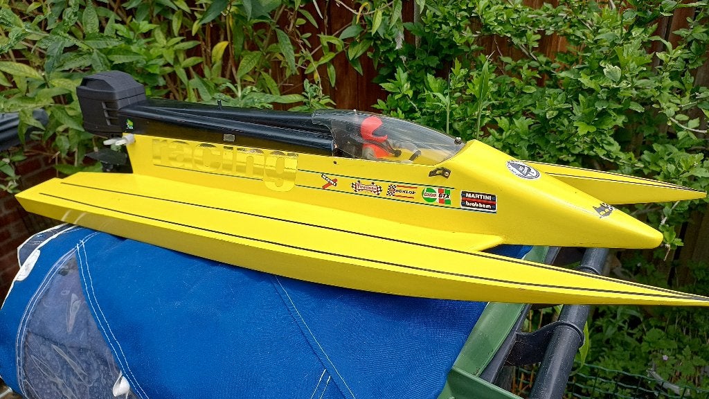 Rc F1 speedboot / tunnel boot, Hobby en Vrije tijd, Modelbouw | Boten en Schepen, Ophalen, Gebruikt, Groter dan 1:32, Overige merken