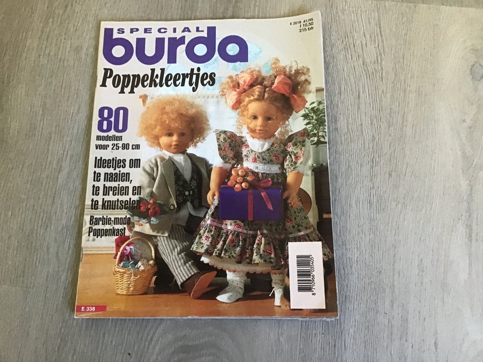 Burda Special Poppenkleertjes met inlegvellen, Ophalen of Verzenden, Gebruikt, Overige typen