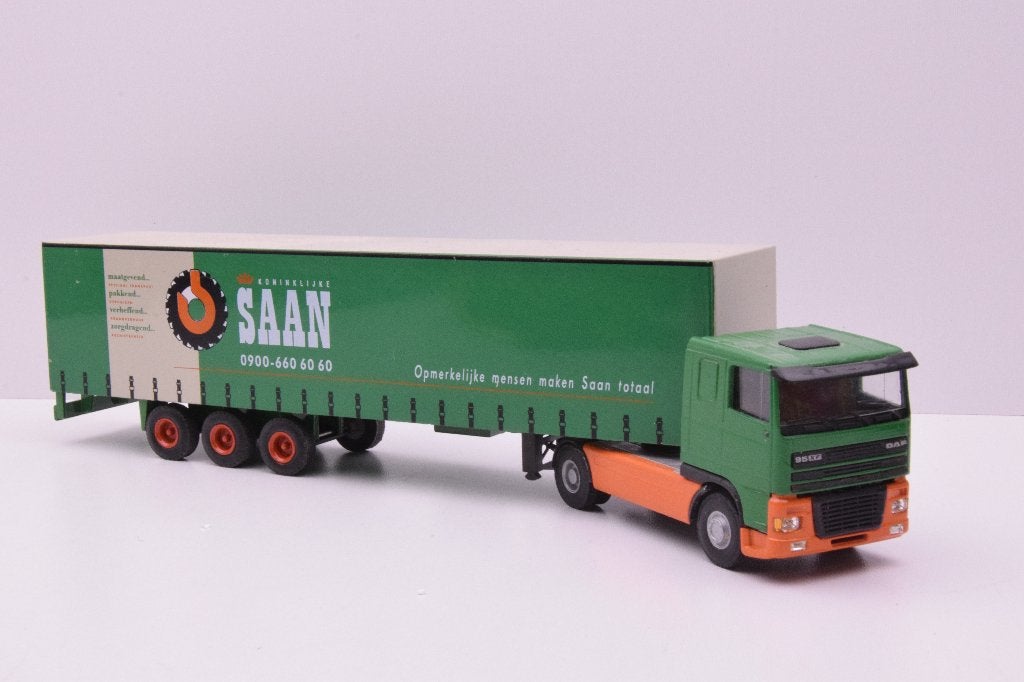 DAF XF  '' Saan  Transport ''  Lion car, Hobby en Vrije tijd, Ophalen of Verzenden, Gebruikt, Bus of Vrachtwagen, Lion Toys