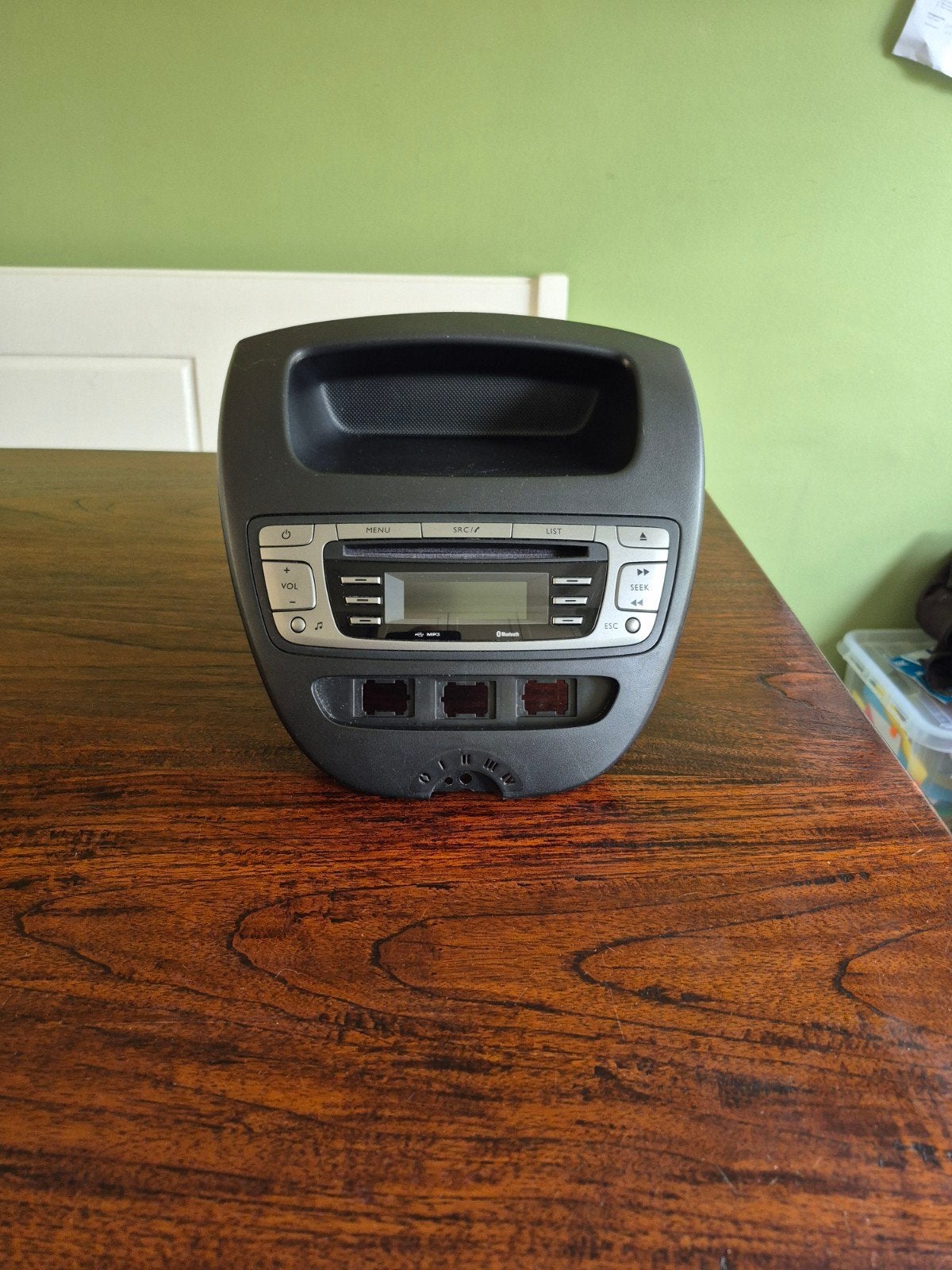 Originele Headunit Toyota Aygo 2014 - Pioneer DEH-2028zc, Auto diversen, Autoradio's, Ophalen of Verzenden, Gebruikt