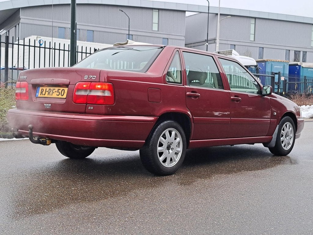 Volvo S70 2.5 Sports-Line Export/Handel, Auto's, Volvo, Gebruikt, Beige, Leder en Stof, Origineel Nederlands