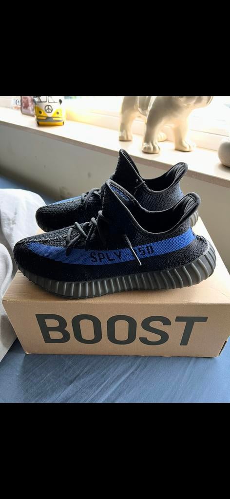 Yeezy boost 350 maat 44, Zwart, Ophalen of Verzenden, Sneakers of Gympen, Zo goed als nieuw
