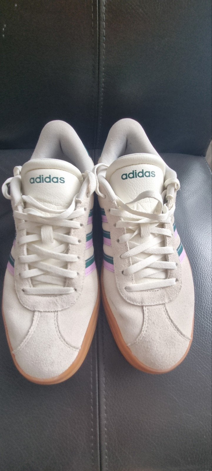 Adidas sneakers maat 40, zo goed als nieuw, Adidas, Beige, Ophalen of Verzenden, Sneakers of Gympen