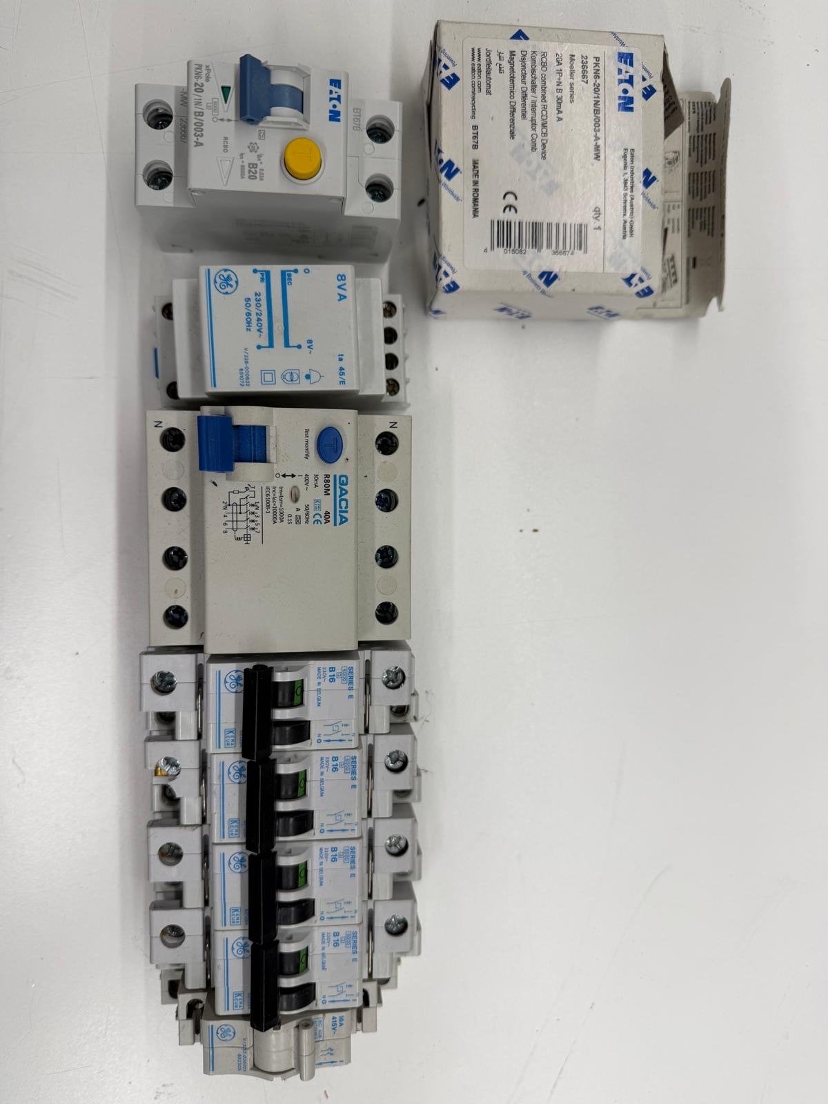 Diverse elektrische componenten: aardlek, automaten, relais, Ophalen of Verzenden, Gebruikt, Eaton, Aardlekautomaat