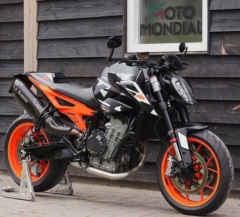 KTM 890 DUKE GP (bj 2024) Akrapovic, Motoren, KTM, Onbekend, Meer dan 35 kW, Onbekend