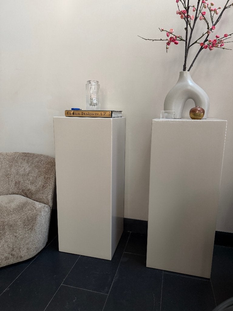 Diverse Taupe decoratiezuilen / sokkel ca. 1 meter hoog, Ophalen, Zo goed als nieuw