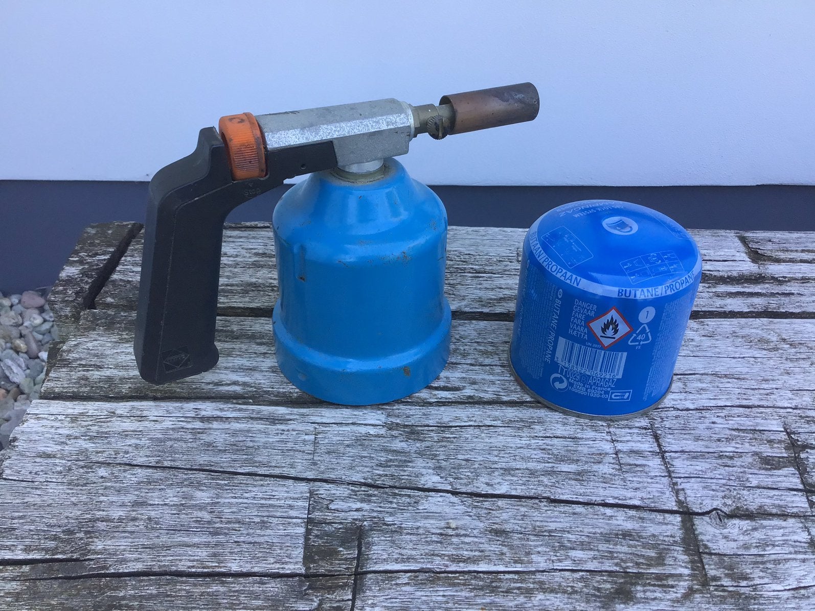 Kleine gasbrander met extra vulling - butagas, Doe-het-zelf en Verbouw, Ophalen of Verzenden, Zo goed als nieuw