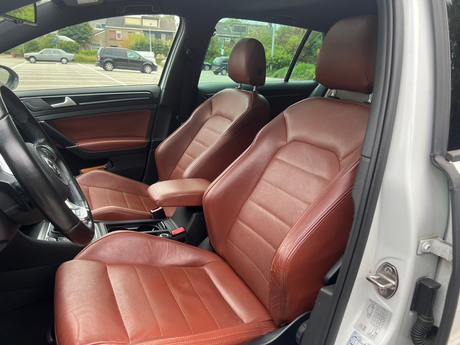 Volkswagen Golf 7 GTE 2015 | Pano | Leder | Keyless | Camera, 4 cilinders, Wit, 1499 kg, Parkeerassistent
