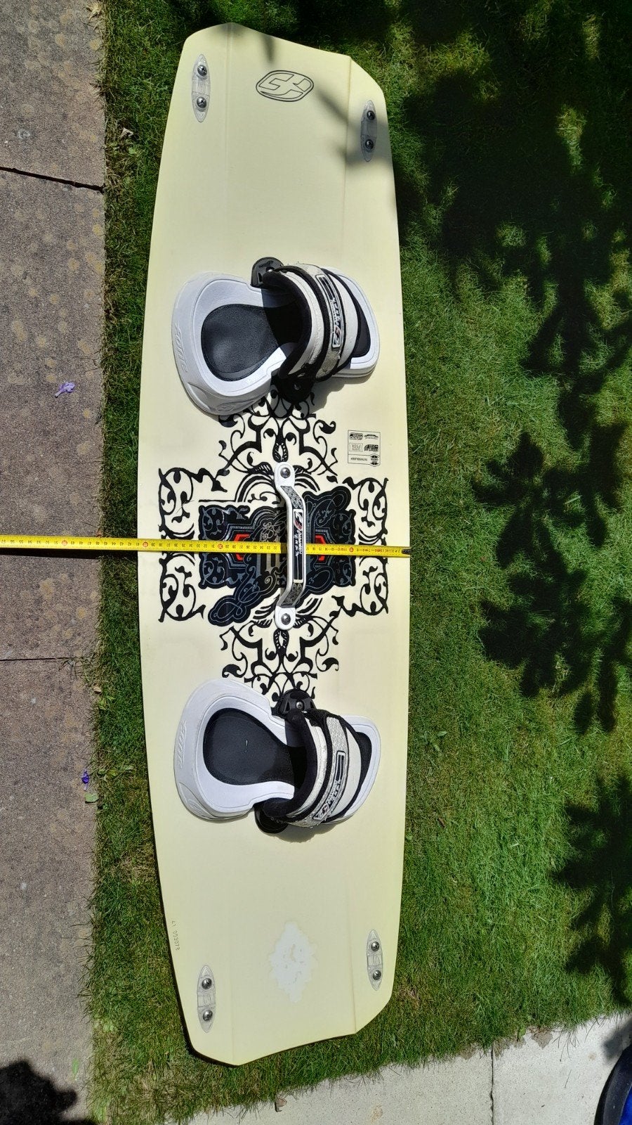 f-one trax kiteboard, Watersport en Boten, Kitesurfen, Twintip, Ophalen, 4 m² of minder