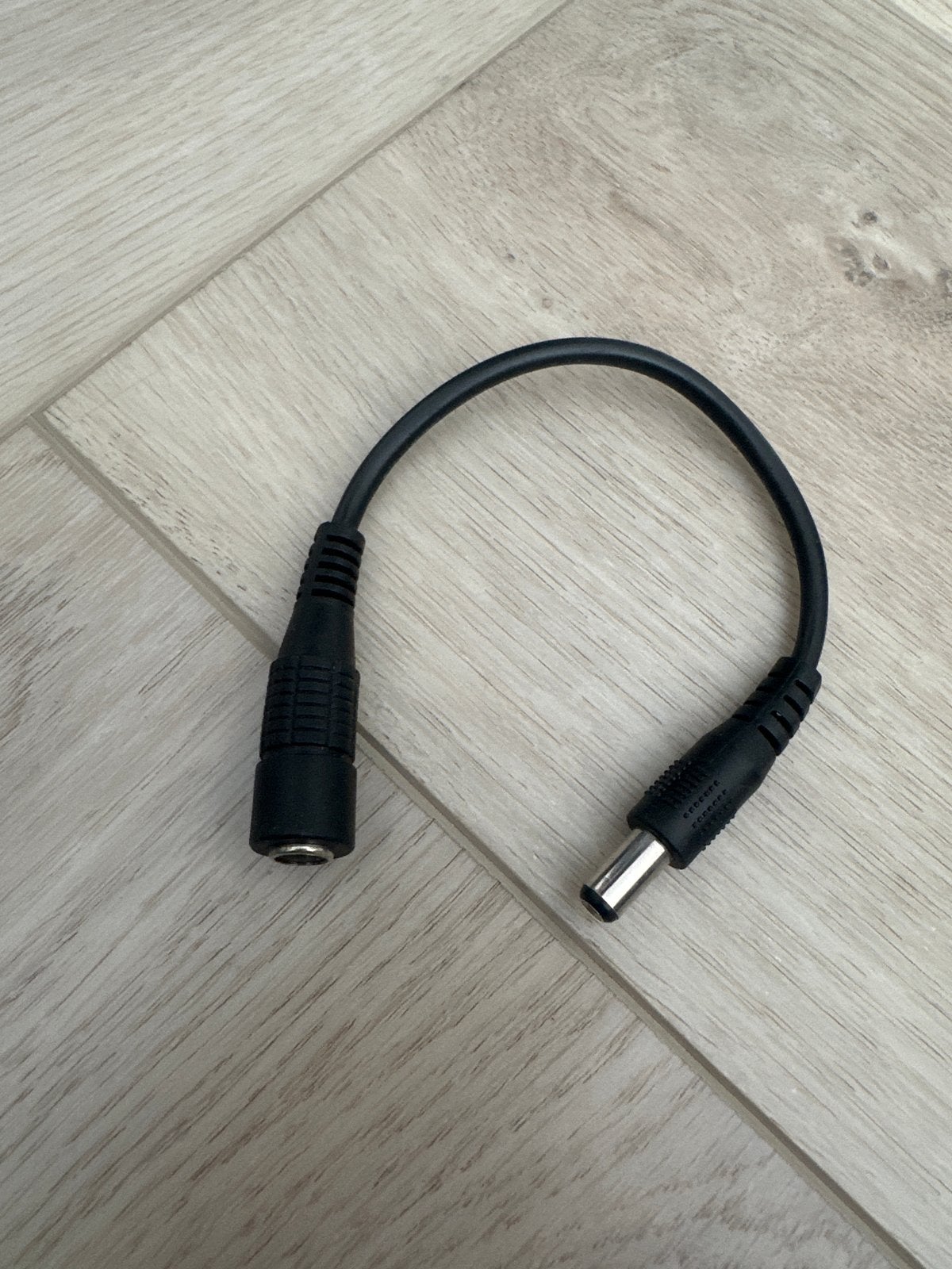 DC Voedingskabel Adapter - Kort en Handig, Audio, Tv en Foto, Audiokabels en Televisiekabels, Ophalen of Verzenden, Zo goed als nieuw