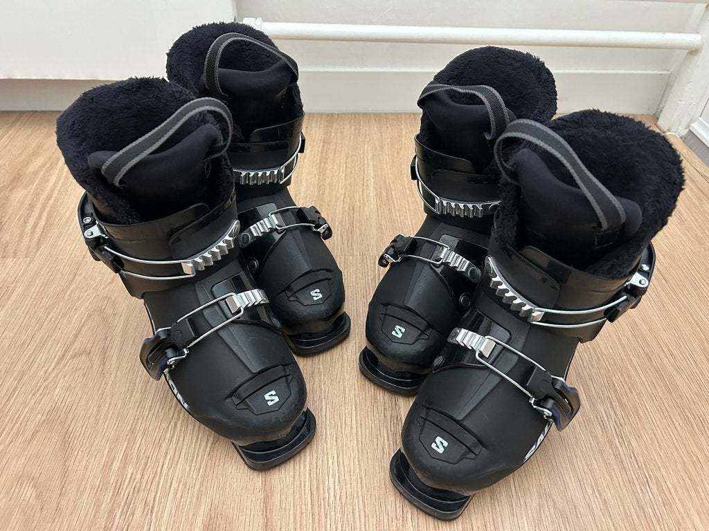 2 paar skischoenen, Salomon Team, Mt 19/19.5, €50 p/paar., Schoenen, Zo goed als nieuw, Carve, Skiën