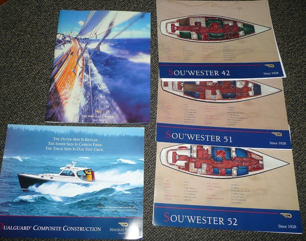 The Hinckley Company (since 1928) + 4 brochures, Ophalen of Verzenden, Zo goed als nieuw, The Hinckley Company (since 1928) + 4 brochures