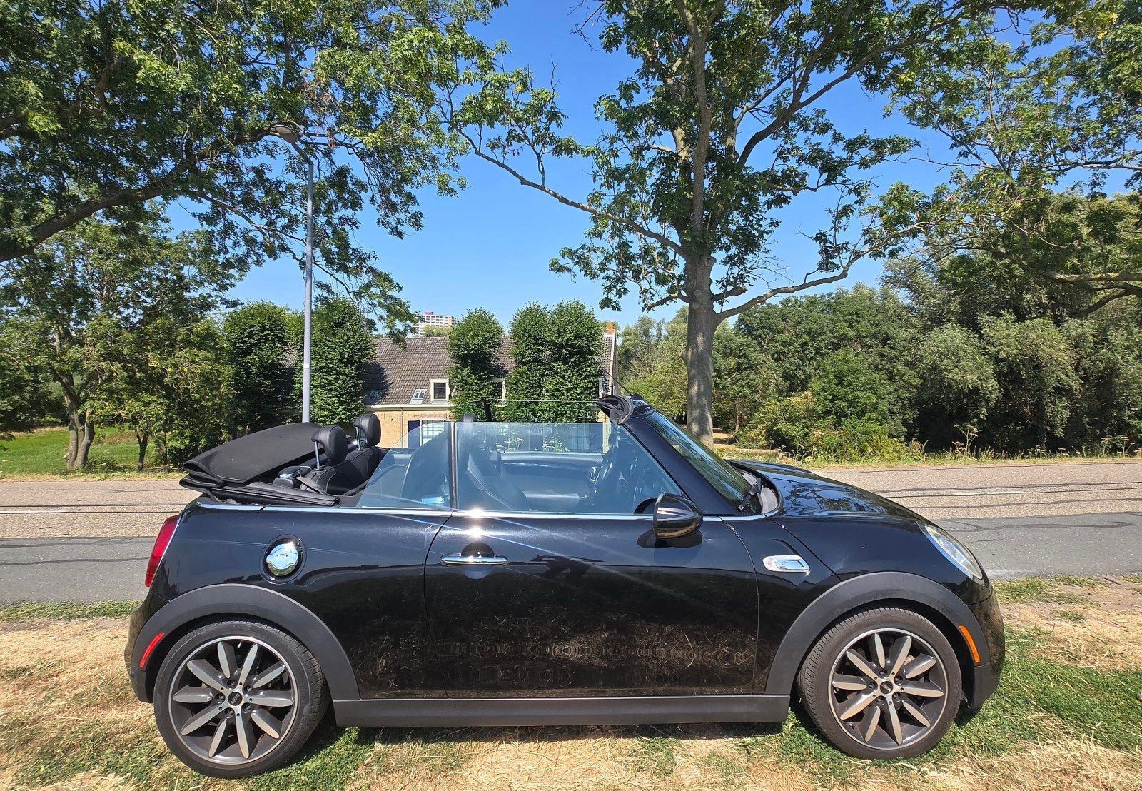 Mini Cabrio Cooper S 2.0 Aut. 2016 192PK Zwart met, 1998 cc, Zwart, Cabriolet, 4 stoelen