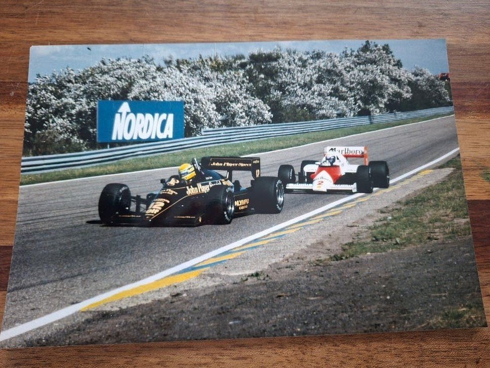 Senna en Prost 1985 Zandvoort 20 x 30 cm foto, Ophalen of Verzenden, Gebruikt, Formule 1