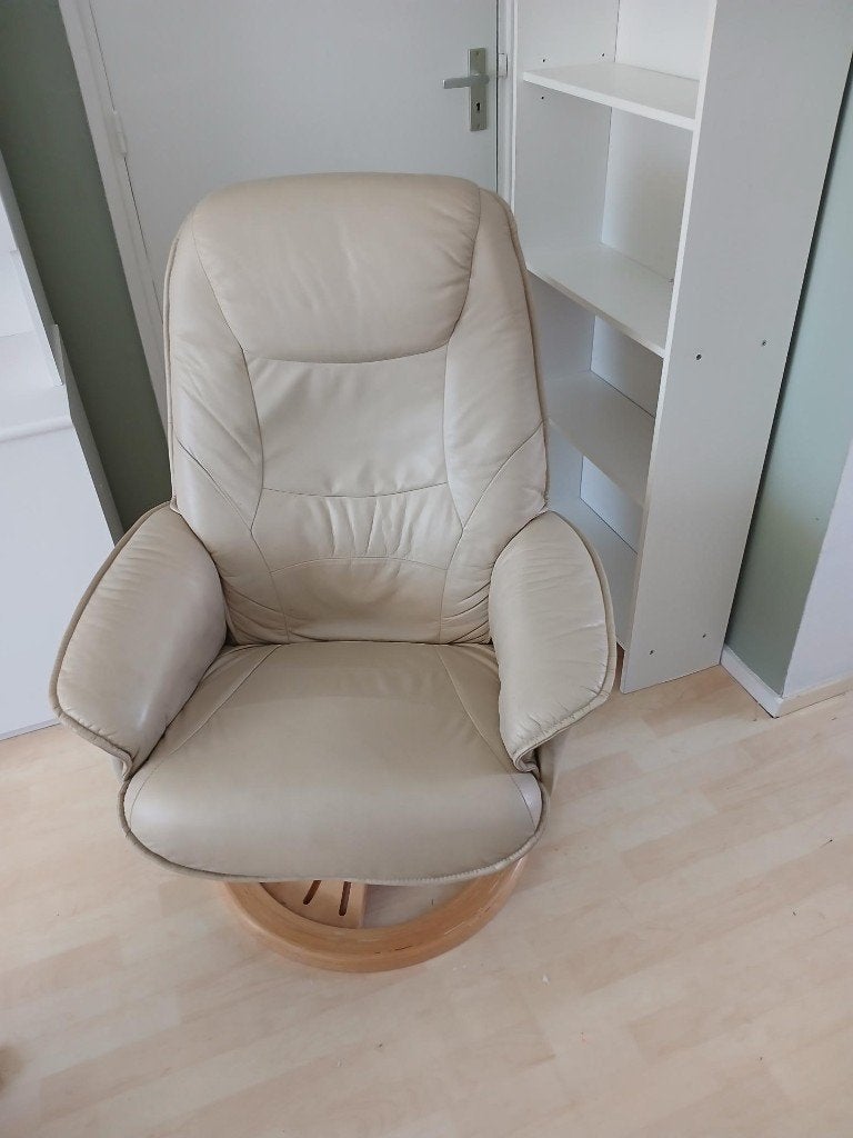 relax fauteuil creme kleurig, Gebruikt, Minder dan 75 cm, Leer, 50 tot 75 cm