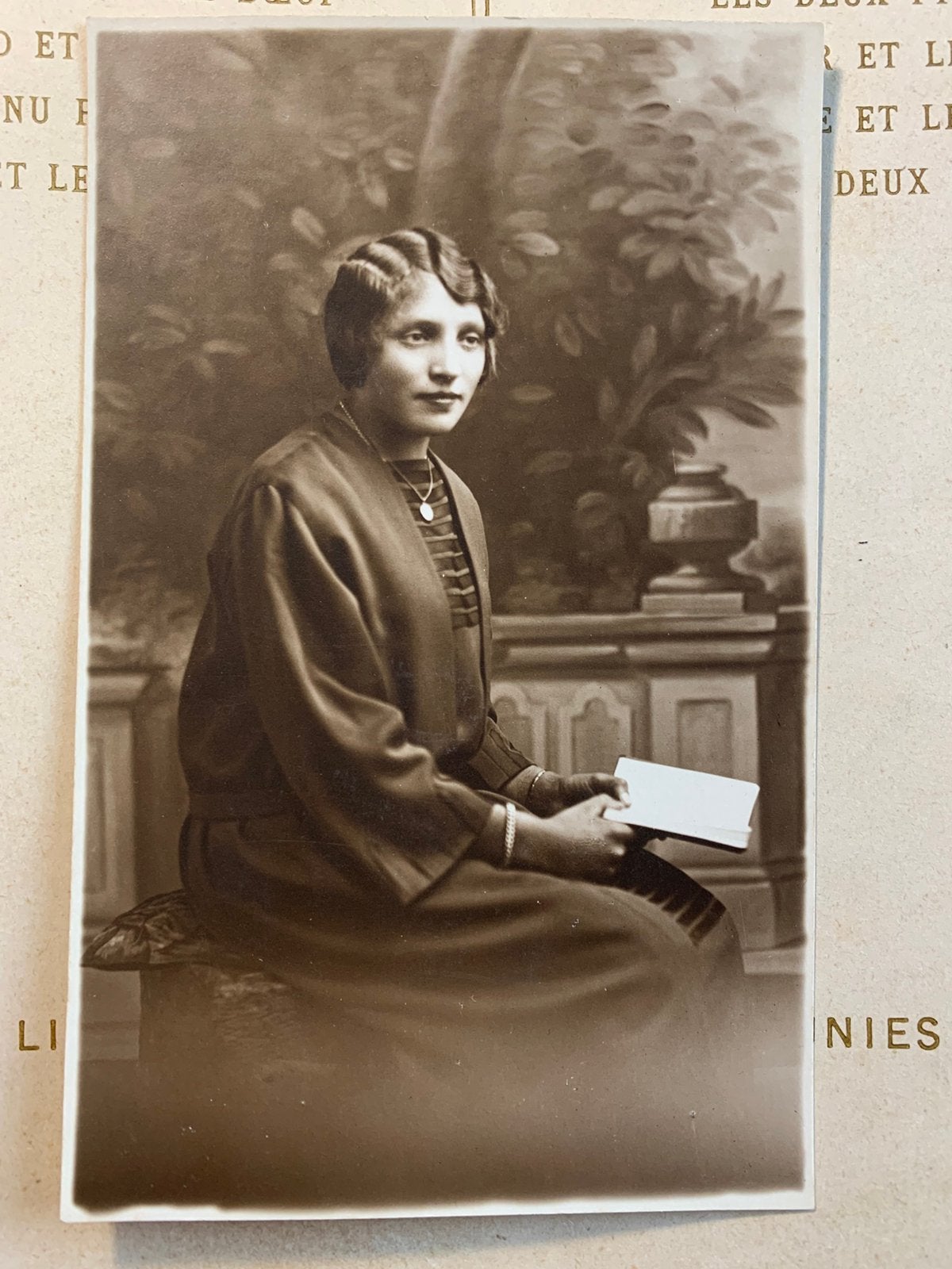 Foto - dame (CW), Foto, Ophalen of Verzenden, Zo goed als nieuw, Voor 1940