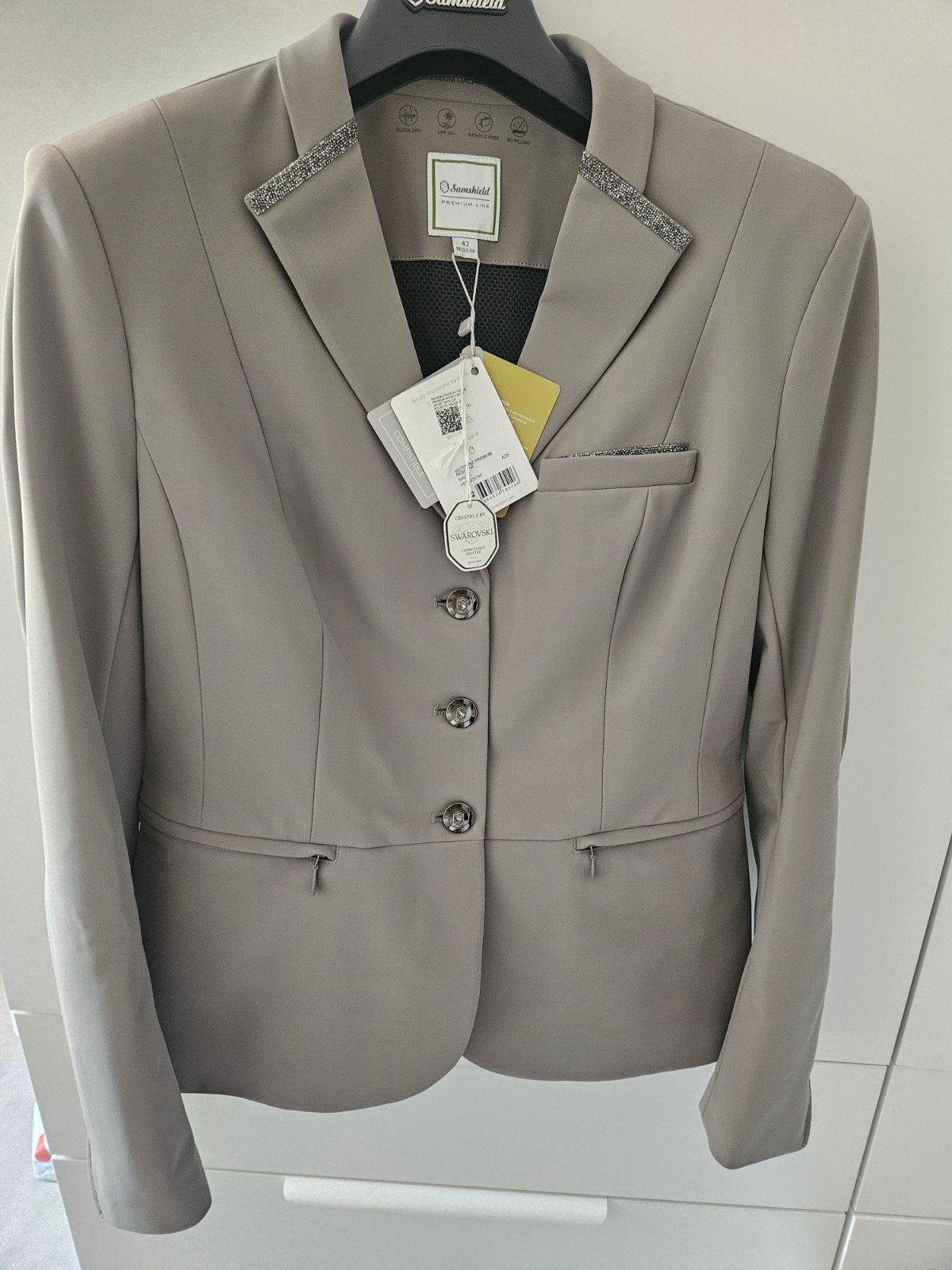 Nieuw Samshield wedstrijdjasje, maat FR 42 / DE 40, Dieren en Toebehoren, Ophalen of Verzenden, Nieuw, Dressuur, Bovenkleding