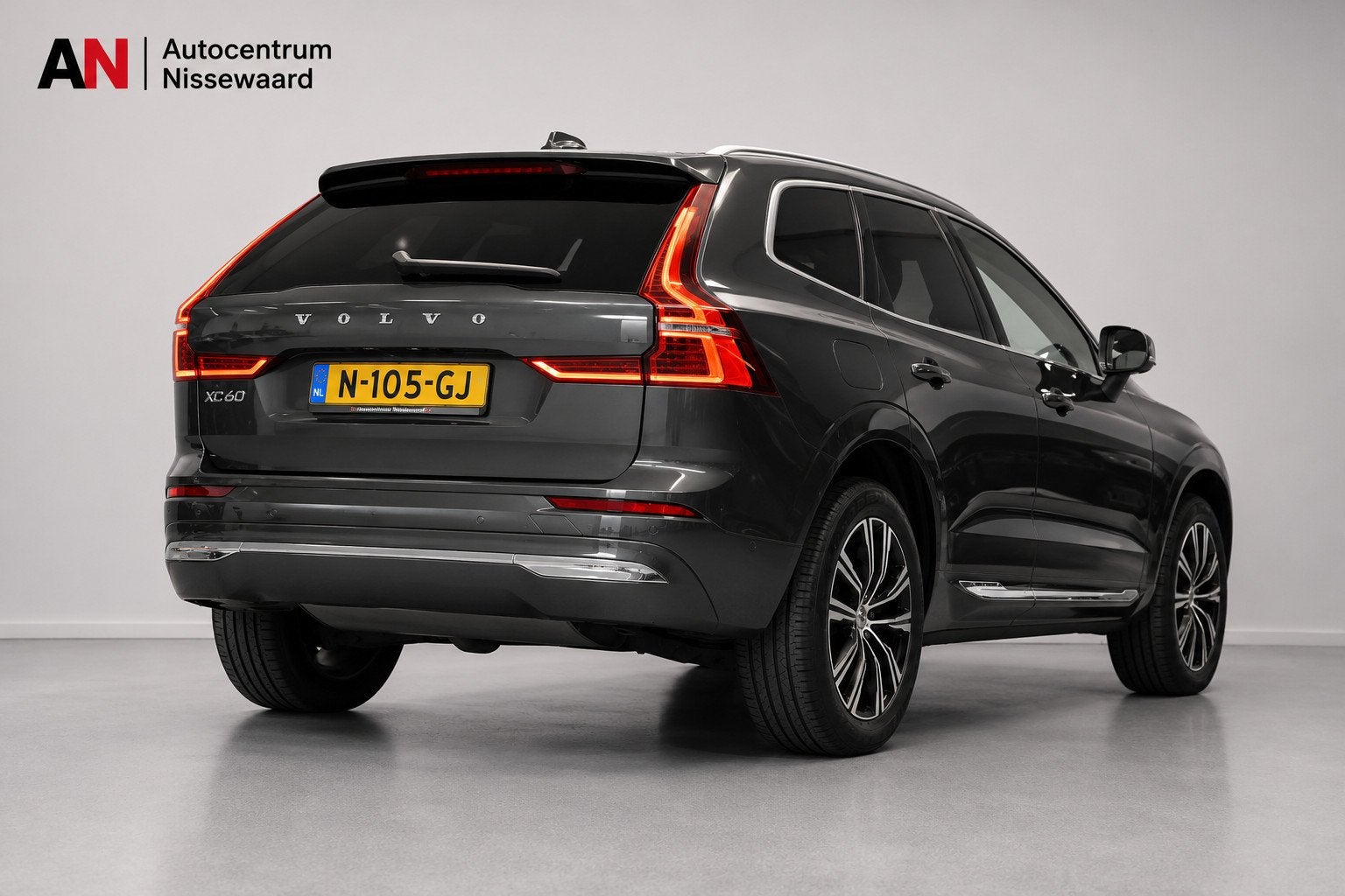 Volvo XC60 2.0 T8 Plug-in hybrid AWD Inscription |Panoramada, Automaat, Stof, Gebruikt, 1969 cc