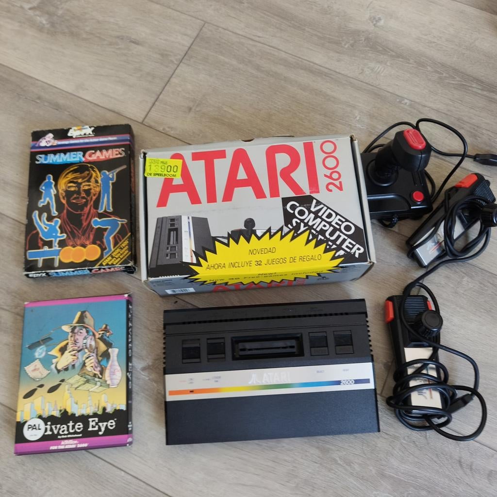 Atari 2600 console met Private Eye + Summer Games (boxed), Met 2 controllers, Ophalen of Verzenden, Atari 2600, Gebruikt