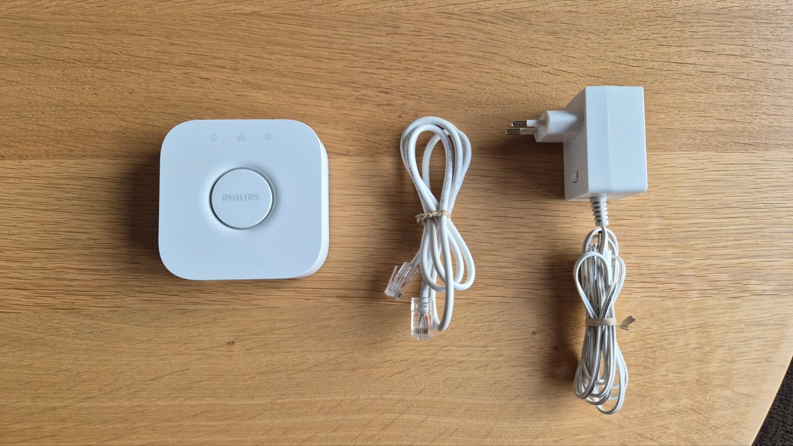 Philips Hue Bridge V2 met adapter en LAN-kabel, Computers en Software, Ophalen of Verzenden, Zo goed als nieuw