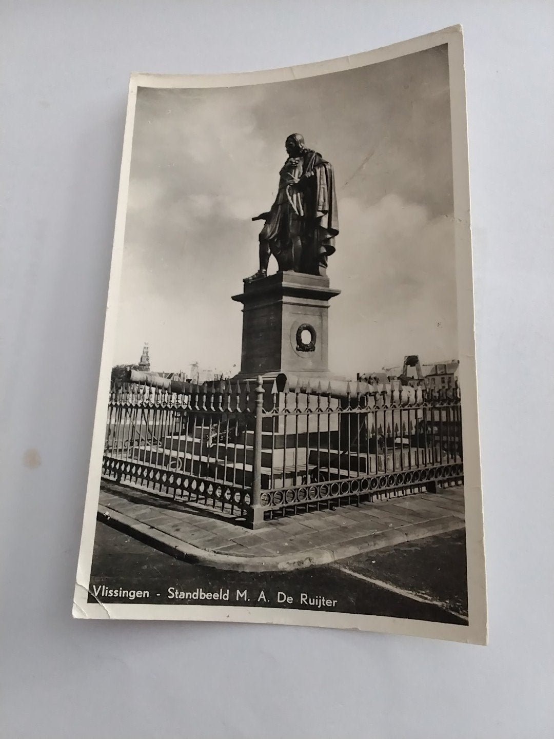 Oude Ansichtkaart Vlissingen - Standbeeld M. A. De Ruijter, Ophalen of Verzenden, 1940 tot 1960, Gelopen, Zeeland