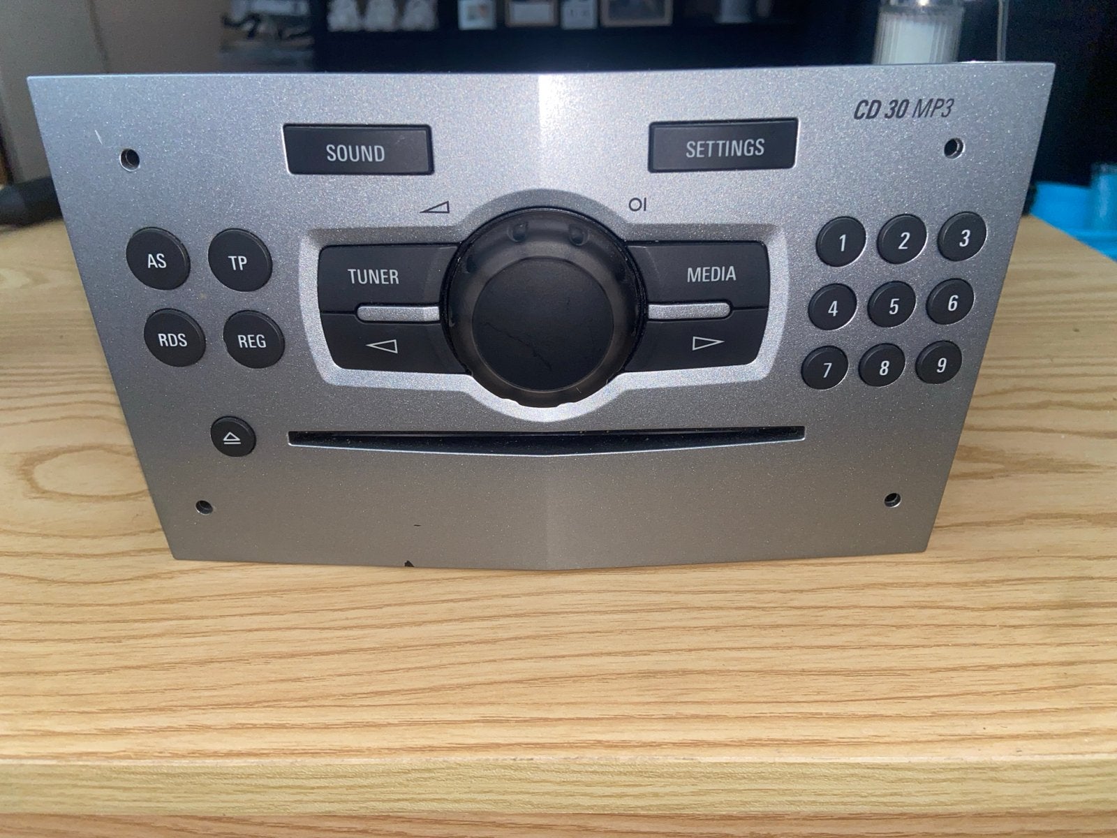 Opel Corsa D  CD 30 MP3 Autoradio - Delphi 13440631, Auto diversen, Ophalen, Gebruikt