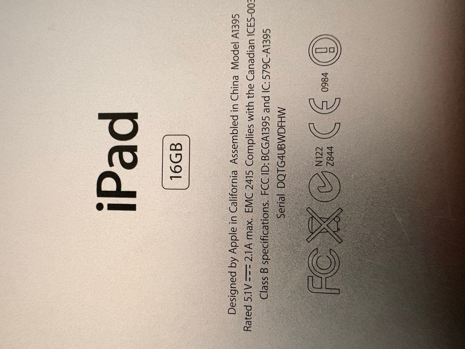 Oude, niet werkende Apple iPad 16GB (Model A1395) met doos, 10 inch, Apple iPad, Ophalen of Verzenden, Niet werkend