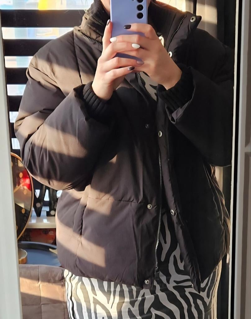Zwarte Dames oversized Puffer Tussen Jas of zwangerschapsjas, Ophalen of Verzenden, Zo goed als nieuw, Maat 42/44 (L), Zwart