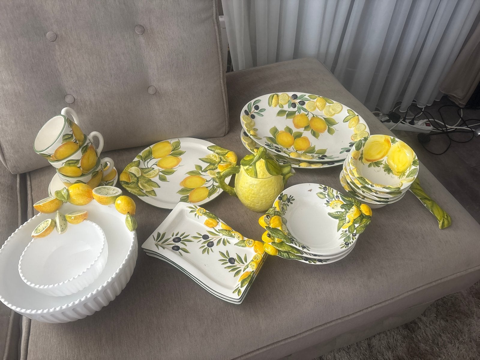 Italiaans citroenen servies, Keramiek, Ophalen of Verzenden, Zo goed als nieuw, Overige stijlen