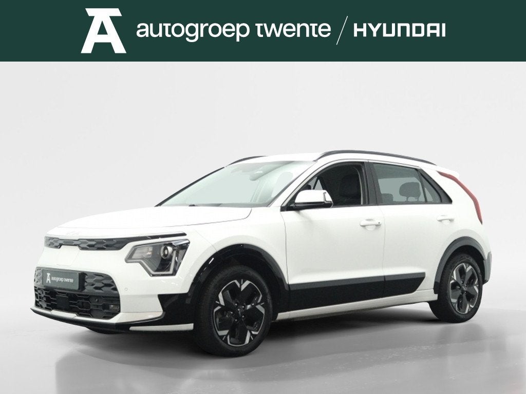 Kia Niro EV DynamicLine 64.8 kWh 204PK | Navigatie | Camera, 0 cilinders, Gebruikt, 1657 kg, Leder en Stof