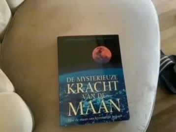 De Mysterieuze Kracht van de Maan - Boek, Boeken, Ophalen of Verzenden, Balsport, Onbekend, Gelezen