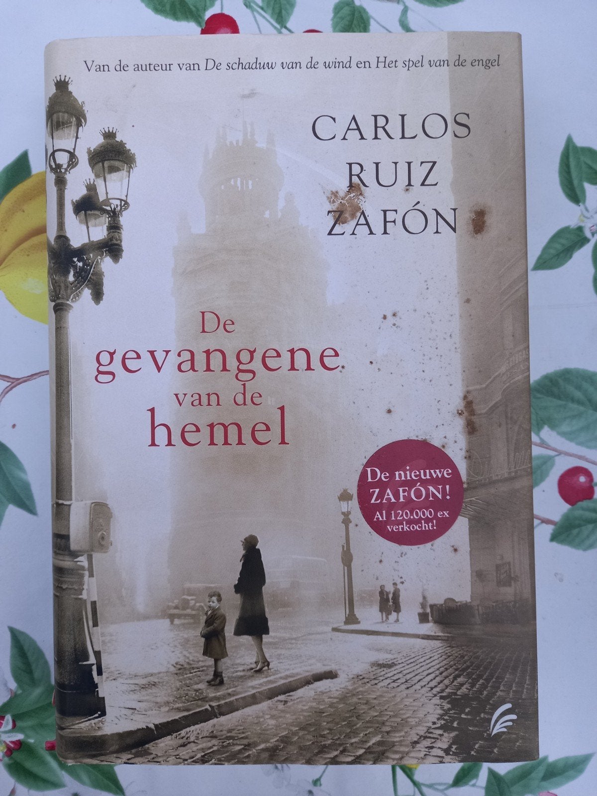 A Carlos Ruiz Zafón - De gevangene van de hemel, Ophalen of Verzenden, Zo goed als nieuw, Nederland, Carlos Ruiz Zafón