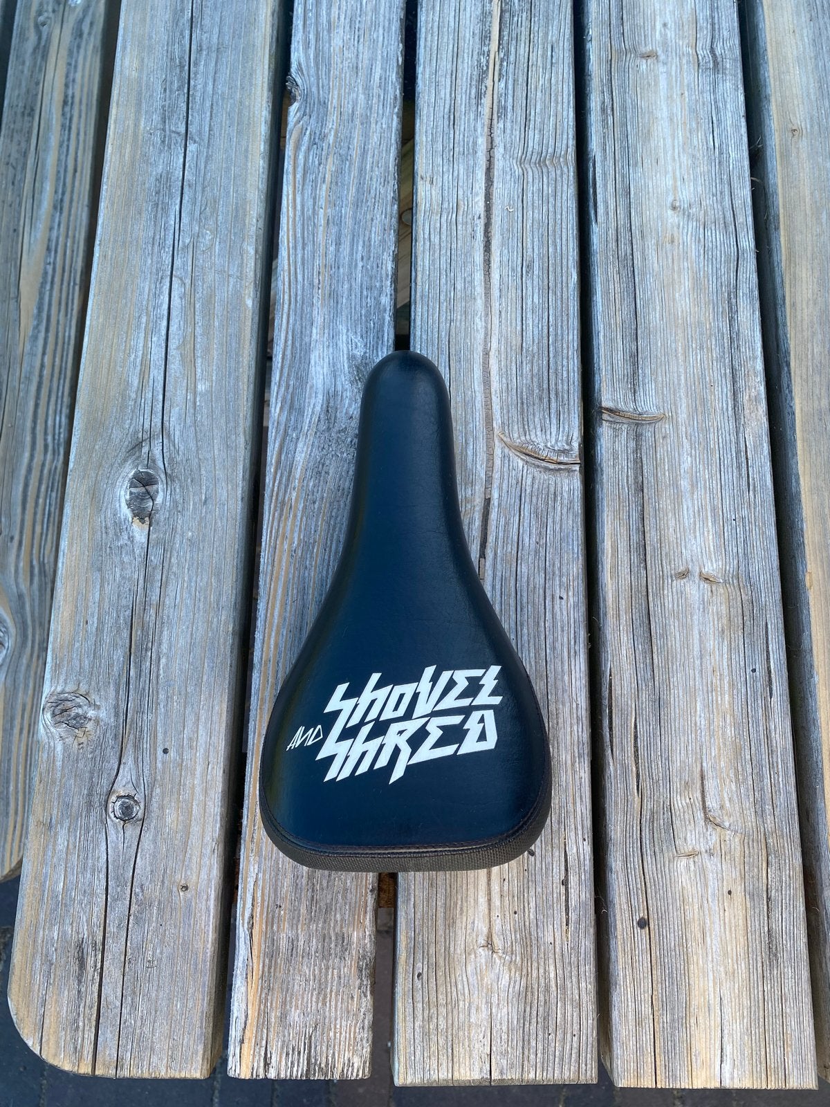 Mtb zadel shovel and shred, reverse, Fietsen en Brommers, Fietsonderdelen, Ophalen, Kunststof, Zadel, Gebruikt