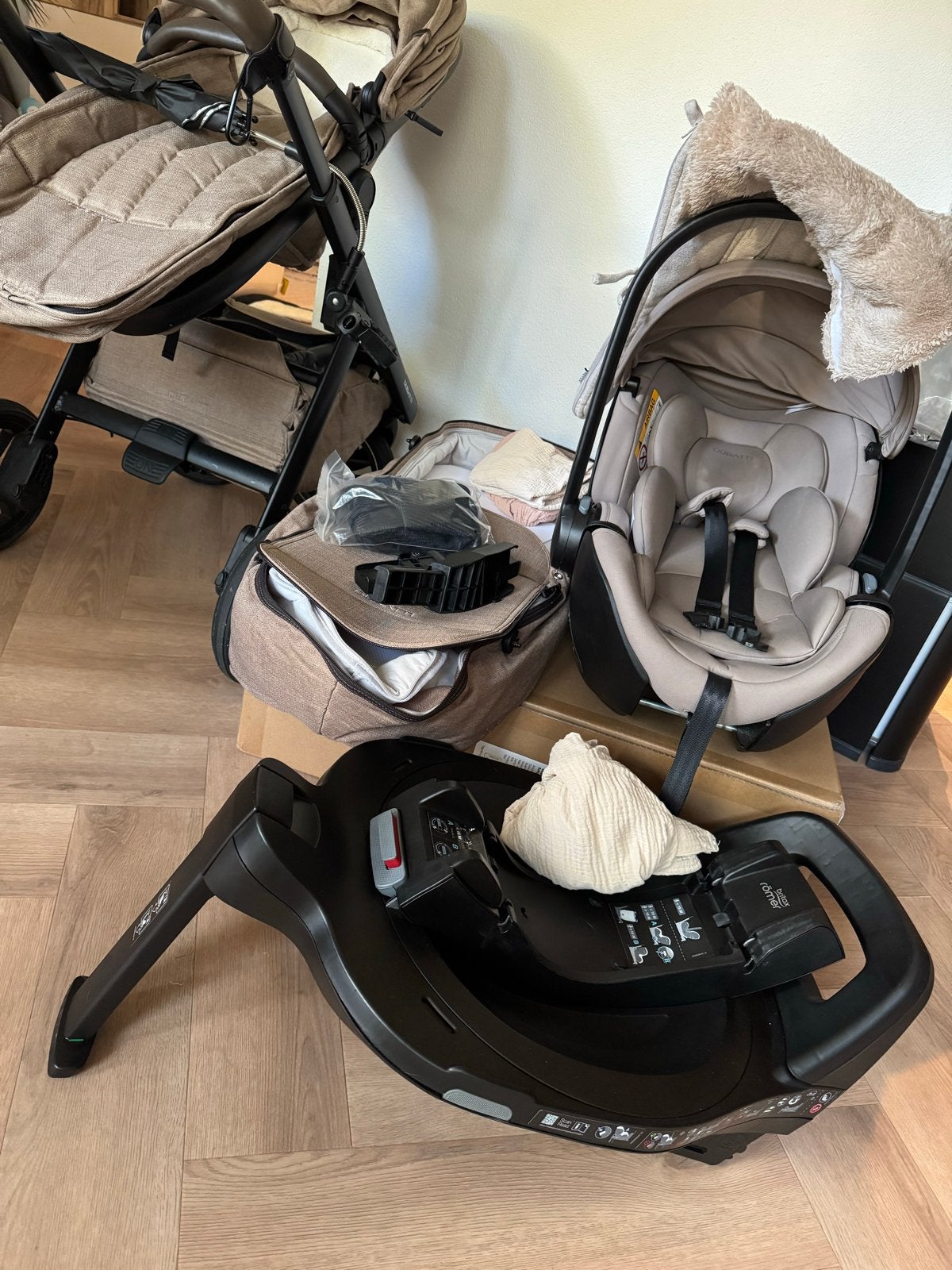 Dubatti One Kinderwagen Sand - Complete Set, Gebruikt, Luchtbanden, Ophalen, Kinderwagen