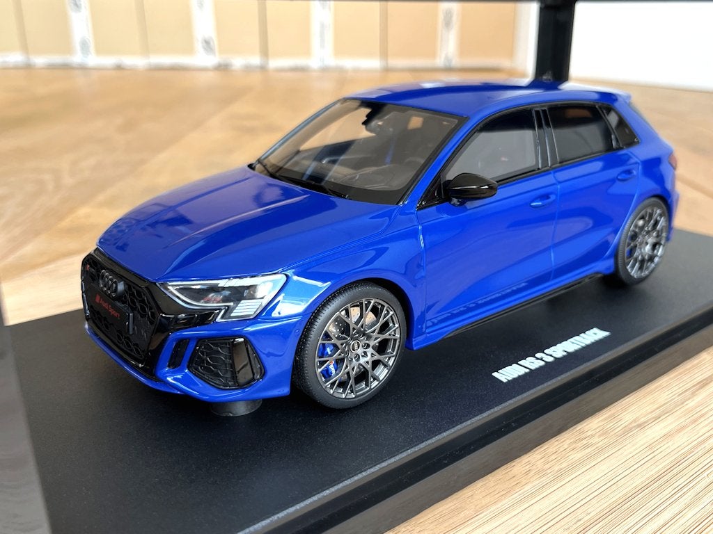 Audi RS3 Sportback '21-'24 Nogaro blauw 1:18 GT Spirit GT884, Ophalen of Verzenden, Nieuw, Auto, Overige merken