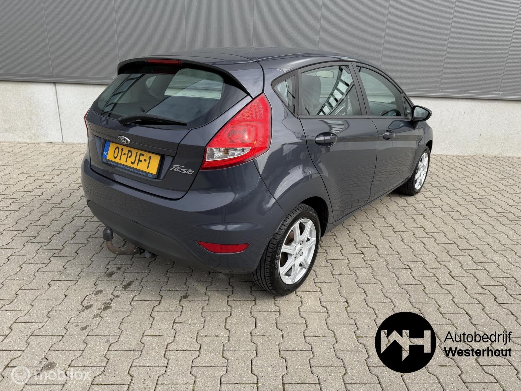 Foto 3 van Ford Fiesta 1.25 Limited|AIRCO|ELEKTR RAMEN|NWE BANDEN