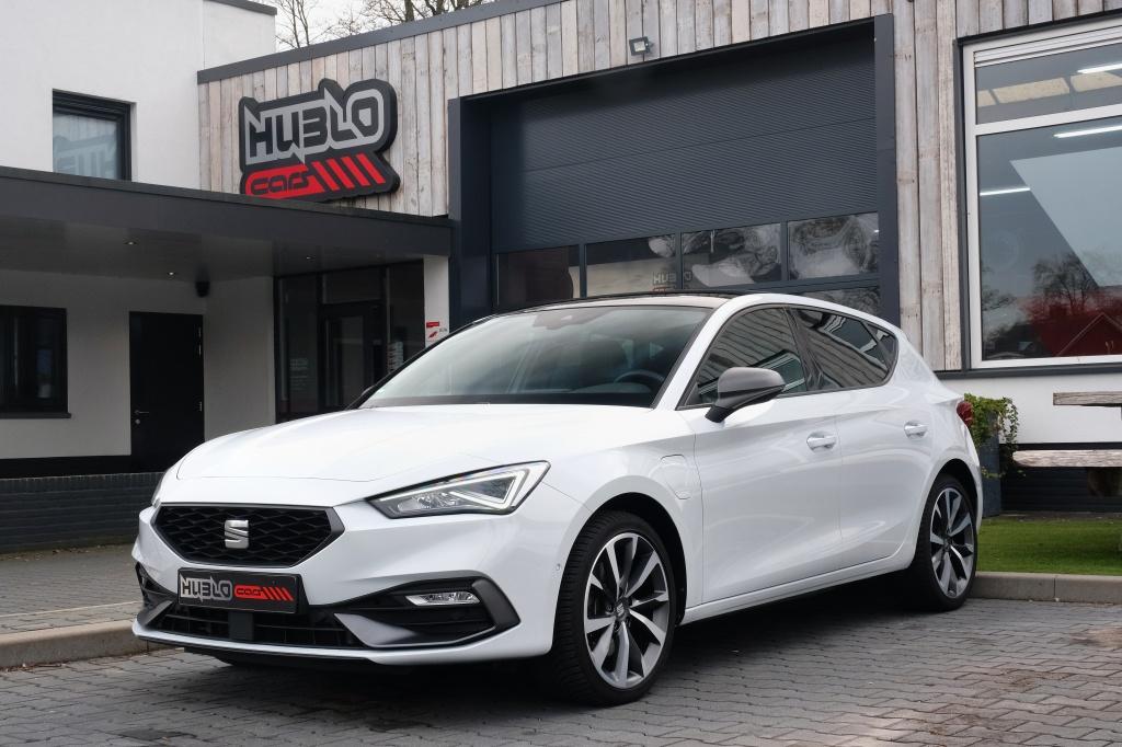 SEAT Leon 1.4 TSI eHy. PHEV FR Pano, Sfeerverl. Camera., Automaat, Gebruikt, Zwart, 4 cilinders