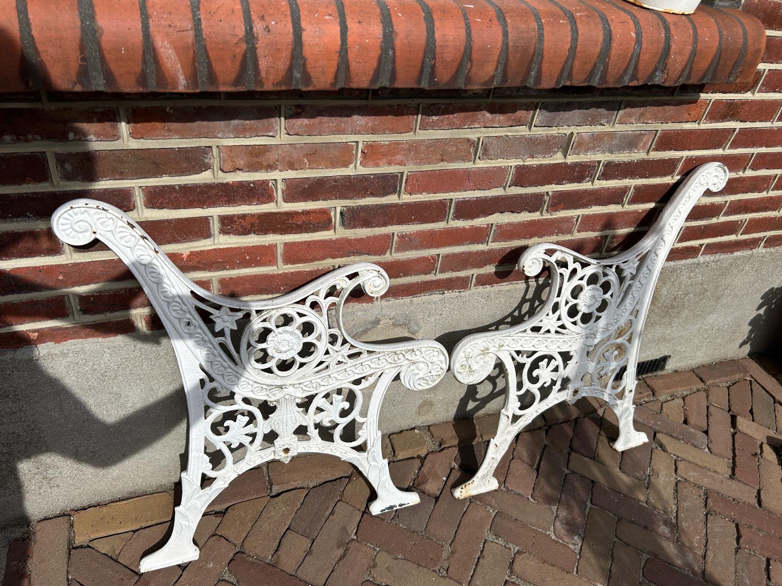 Antieke tuinbankpoten., Ophalen, Zo goed als nieuw