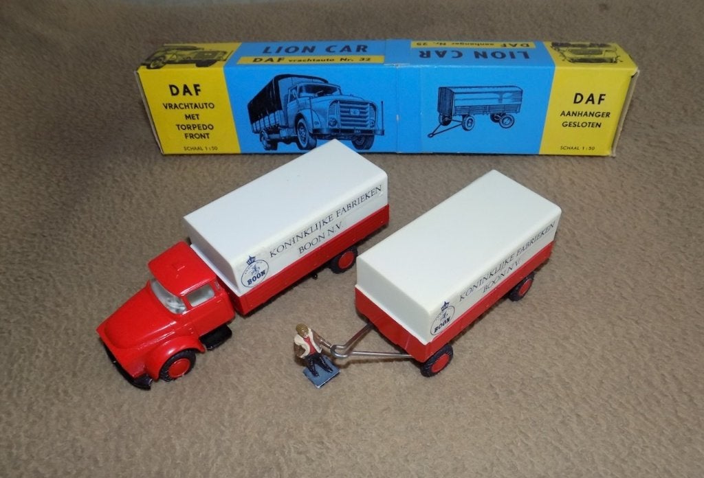 Lion Car DAF vrachtwagen met torpedo front + aanhanger, Hobby en Vrije tijd, Modelauto's | 1:50, Ophalen of Verzenden, Zo goed als nieuw