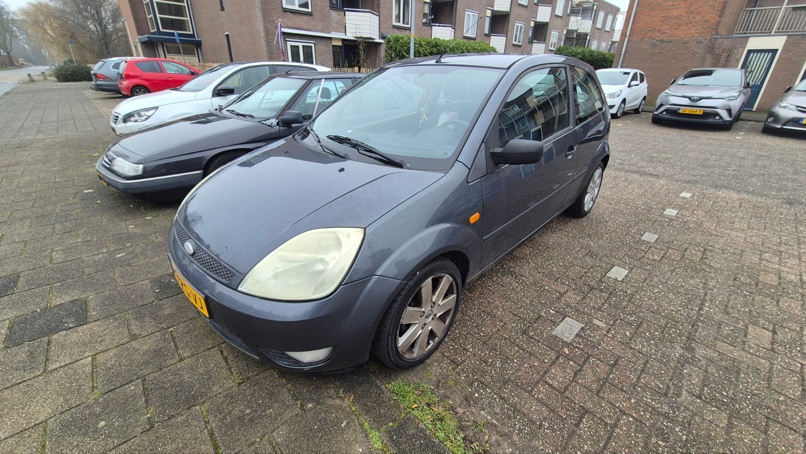 Ford Fiësta 1.3 8V 3DR 2005 Grijs, Auto's, 1299 cc, 40 €/maand, 4 cilinders, Origineel Nederlands