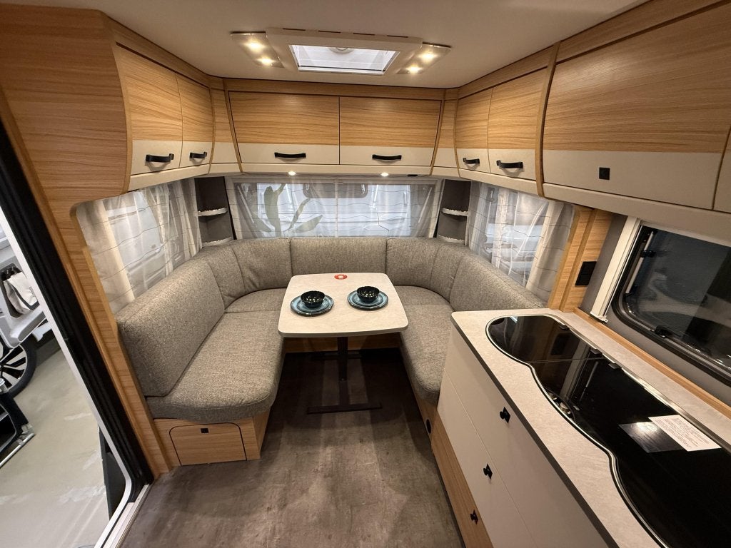 Dethleffs Summer Edition 470 FR - Actiepakket nu: 4999,-, Caravans en Kamperen, Caravans, Rondzit, 7 tot 8 meter, Bedrijf, Dethleffs