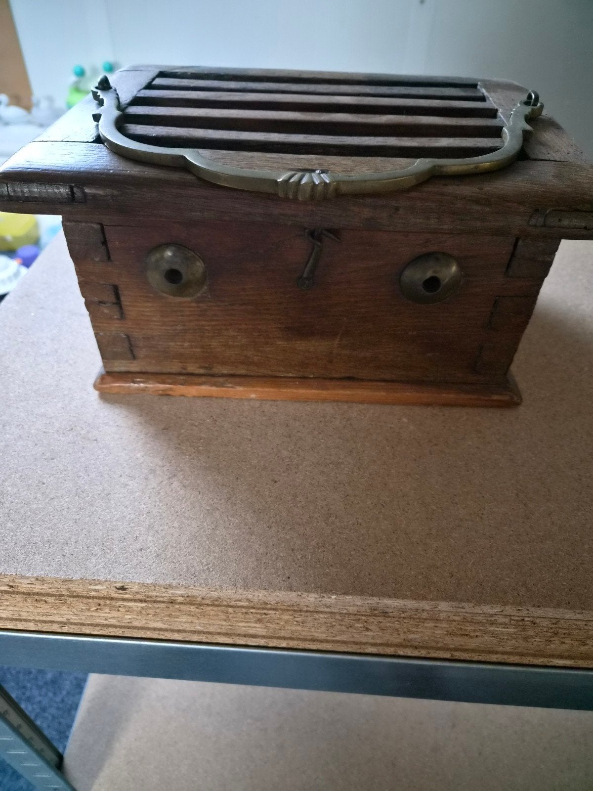 Mooie antieke stoof van hout en messing  30 euro, Ophalen of Verzenden
