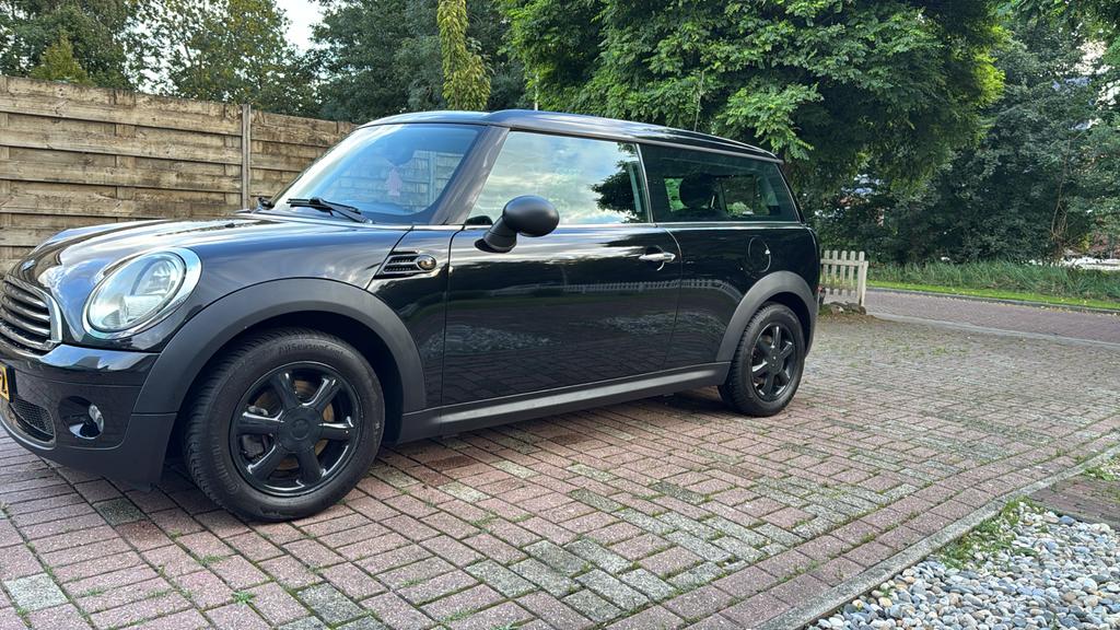 Mini Clubman 1.6 ONE 2010 Zwart, Auto's, Mini, Voorwielaandrijving, Stof, 4 stoelen, Origineel Nederlands