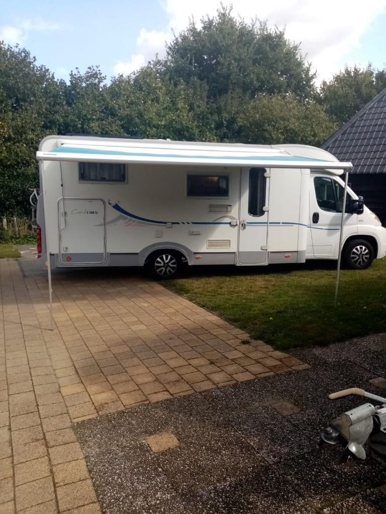 Te koop een mooie Adria Coral 660 SL met enkele bedden., Standaard zit, Ringverwarming, Fiat, Reservewiel